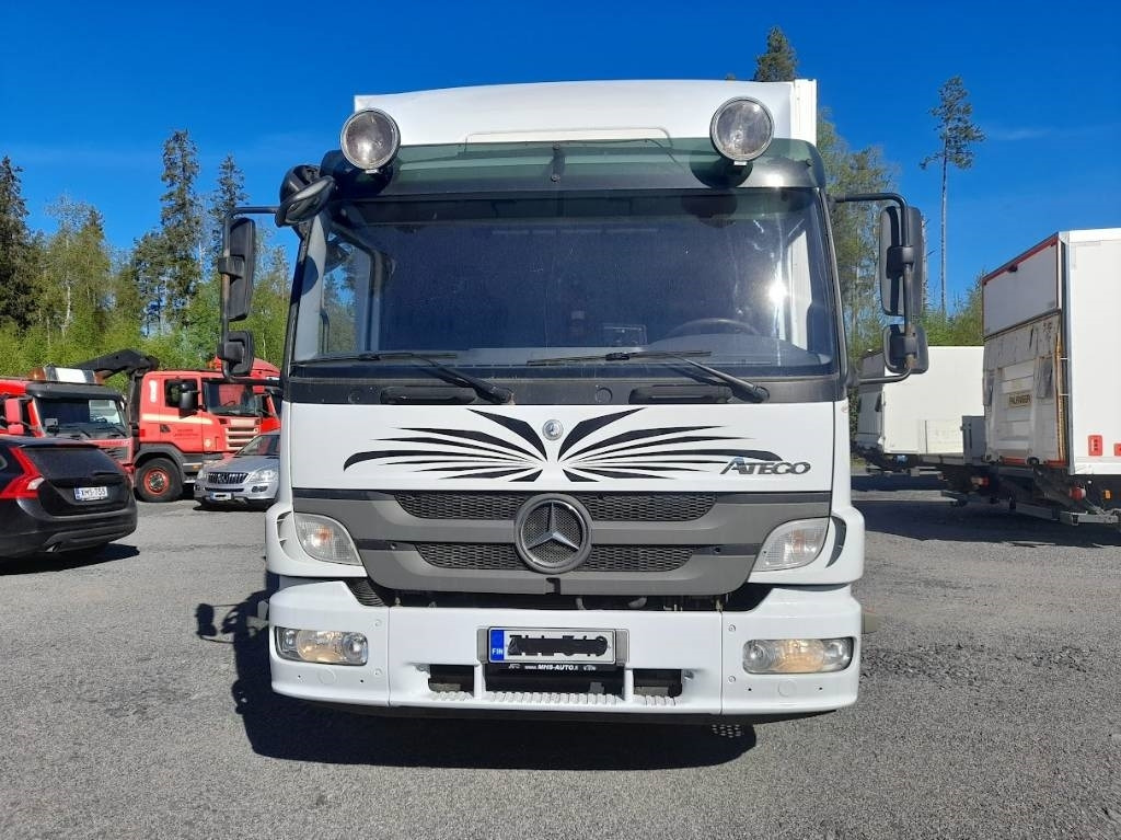 Mercedes-Benz Atego - Kamion sa zatvorenim sandukom: slika 2 Mercedes-Benz Atego - Kamion sa zatvorenim sandukom: slika 2