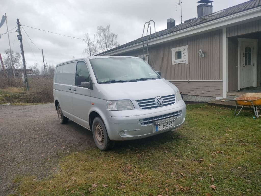 Volkswagen Transporter 1.9 TDI - Mali kombi: slika 2 Volkswagen Transporter 1.9 TDI - Mali kombi: slika 2