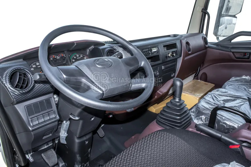 Hino 500 FD 4x2 Chassis - Kamion sa golom šasijom i zatvorenom kabinom: slika 5 Hino 500 FD 4x2 Chassis - Kamion sa golom šasijom i zatvorenom kabinom: slika 5