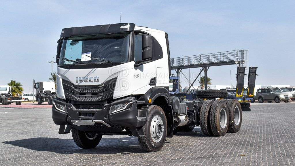 IVECO T-WAY Chassis 6×4 AT380T47H WHEELBASE 4500 MY24 - Kamion sa golom šasijom i zatvorenom kabinom: slika 1 IVECO T-WAY Chassis 6×4 AT380T47H WHEELBASE 4500 MY24 - Kamion sa golom šasijom i zatvorenom kabinom: slika 1
