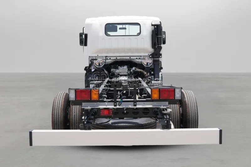 Isuzu NPR 85K 4x2 Long Chassis - Kamion sa golom šasijom i zatvorenom kabinom: slika 3 Isuzu NPR 85K 4x2 Long Chassis - Kamion sa golom šasijom i zatvorenom kabinom: slika 3