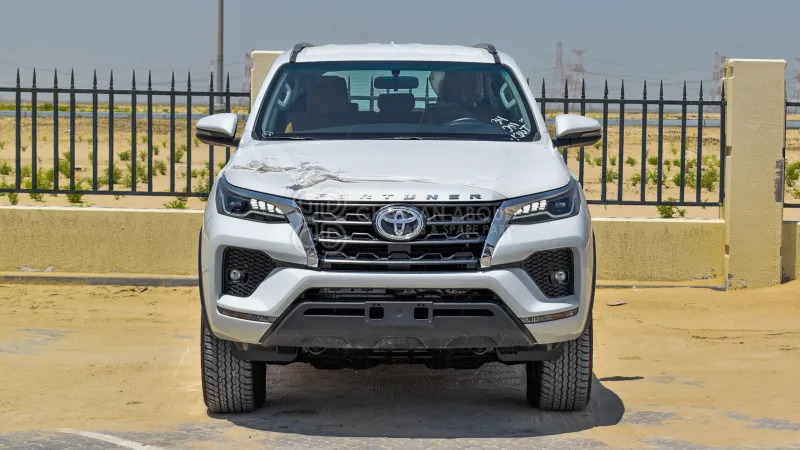 Toyota Fortuner 4x4 - SUV: slika 2 Toyota Fortuner 4x4 - SUV: slika 2