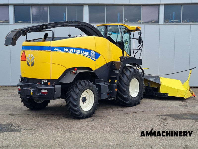 New Holland FR600 - Kombajn za stočnu hranu: slika 5 New Holland FR600 - Kombajn za stočnu hranu: slika 5