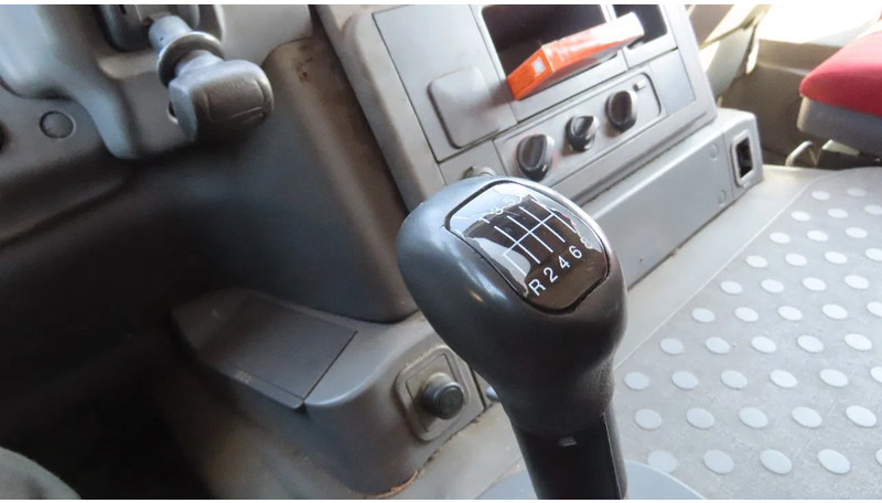 Kamion sa zatvorenim sandukom Iveco Stralis 310 8.60m box! Manual gerabox, Great state: slika 15 Kamion sa zatvorenim sandukom Iveco Stralis 310 8.60m box! Manual gerabox, Great state: slika 15