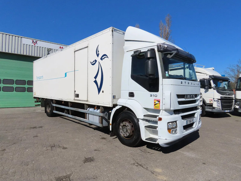 Iveco Stralis 310 8 meter box! Retarder, Great condition! - Kamion sa zatvorenim sandukom: slika 3 Iveco Stralis 310 8 meter box! Retarder, Great condition! - Kamion sa zatvorenim sandukom: slika 3