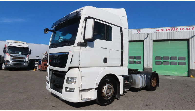 MAN TGX 14.440 RETARDER, 2 tanks, GREAT CONDITION! - Tegljač: slika 2 MAN TGX 14.440 RETARDER, 2 tanks, GREAT CONDITION! - Tegljač: slika 2