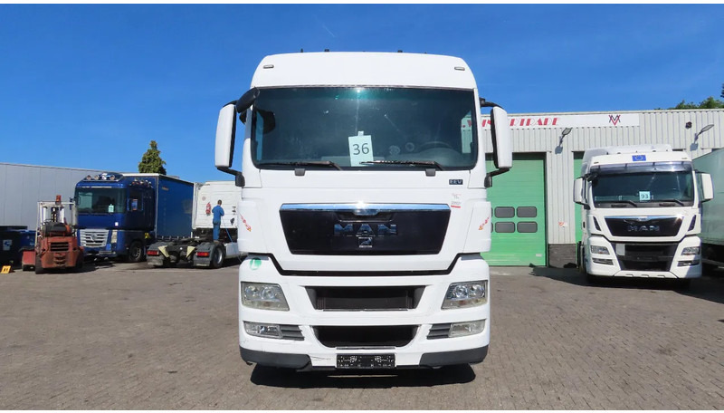 MAN TGX 18.440 Retarder, 2 tanks!! Great conditIon! - Tegljač: slika 2 MAN TGX 18.440 Retarder, 2 tanks!! Great conditIon! - Tegljač: slika 2