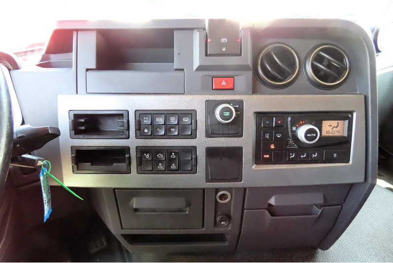 Tegljač Renault T460 VF611A160FD007308 RETARDER, FRIGO, CLIMA, 2015: slika 16