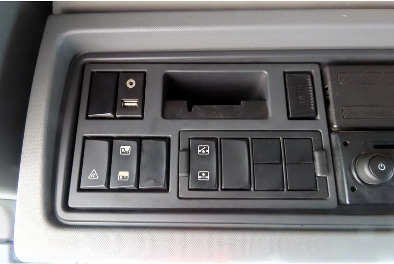 Tegljač Renault T460 VF611A160FD007308 RETARDER, FRIGO, CLIMA, 2015: slika 19