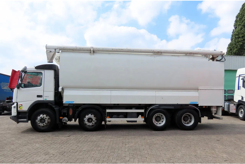 Volvo FMX 450 8x4 AUGER, radio control, 7 COMP. Full Volvo Service! . EXCELLENT condition - Kamion cisterna: slika 5 Volvo FMX 450 8x4 AUGER, radio control, 7 COMP. Full Volvo Service! . EXCELLENT condition - Kamion cisterna: slika 5