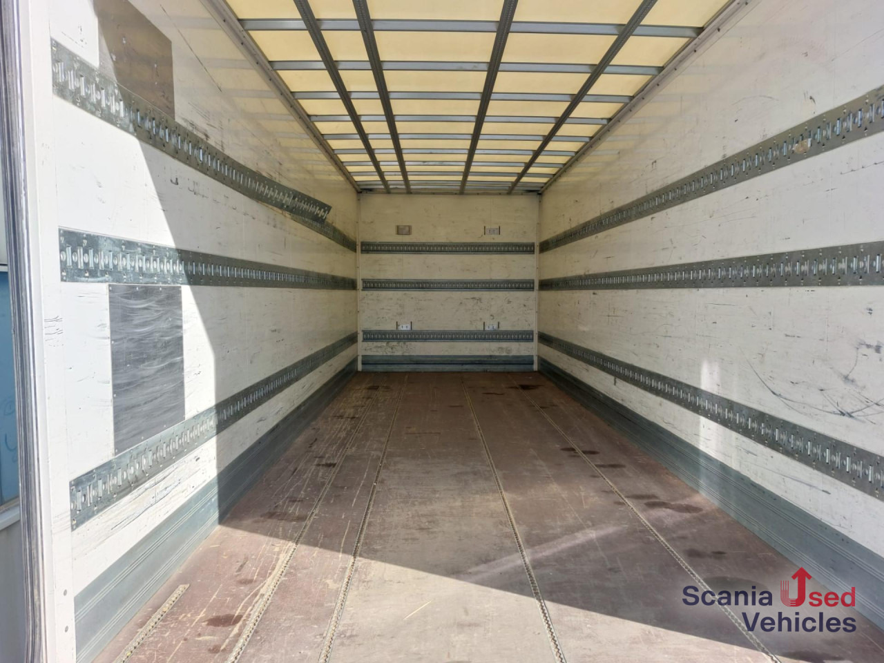 MERCEDES-BENZ Atego 1221 L Koffer Ladebordwand - Kamion sa zatvorenim sandukom: slika 4 MERCEDES-BENZ Atego 1221 L Koffer Ladebordwand - Kamion sa zatvorenim sandukom: slika 4