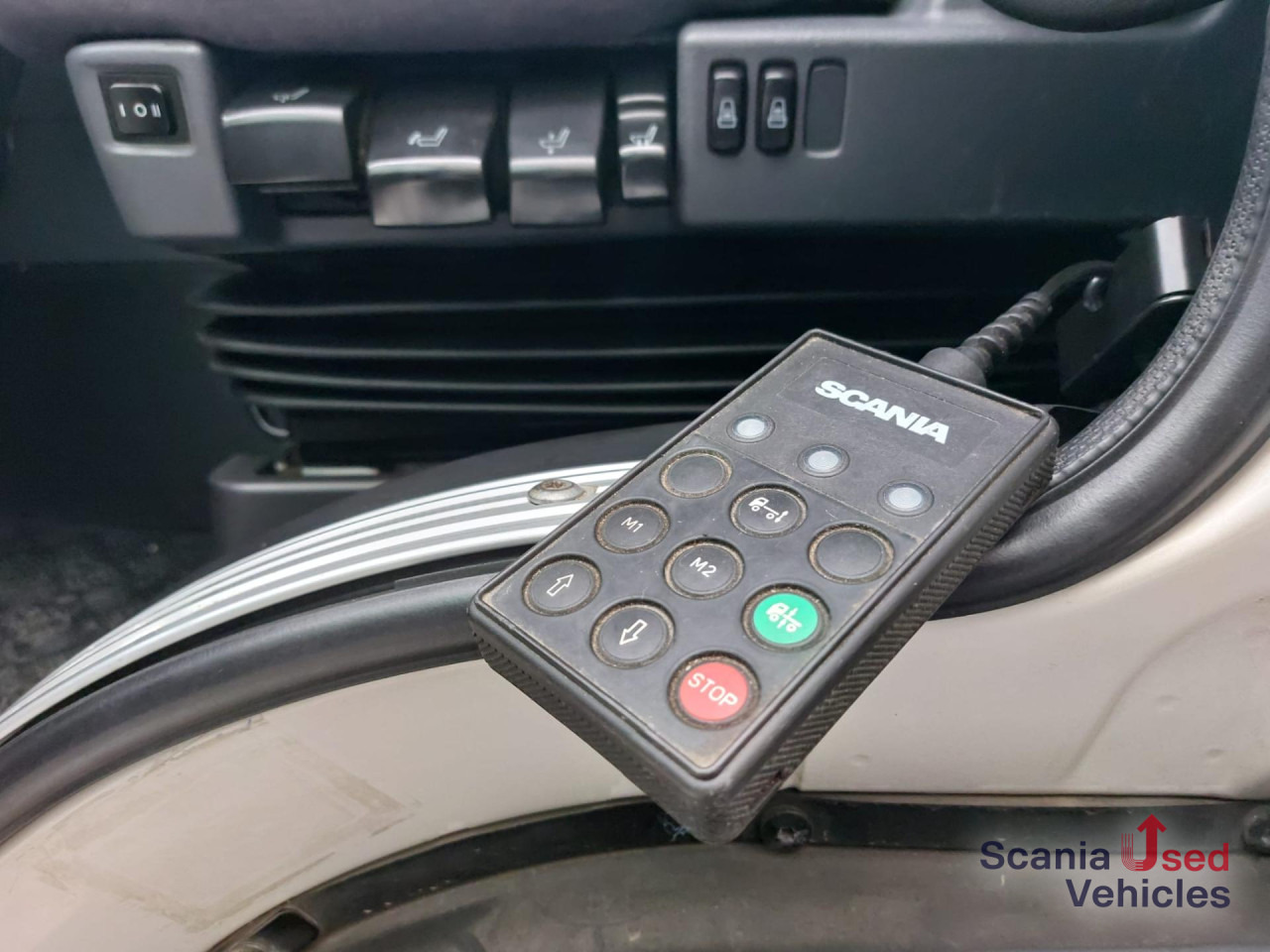 SCANIA P 280 DB4x2MNA Koffer Ladebordwand - Kamion sa zatvorenim sandukom: slika 4 SCANIA P 280 DB4x2MNA Koffer Ladebordwand - Kamion sa zatvorenim sandukom: slika 4