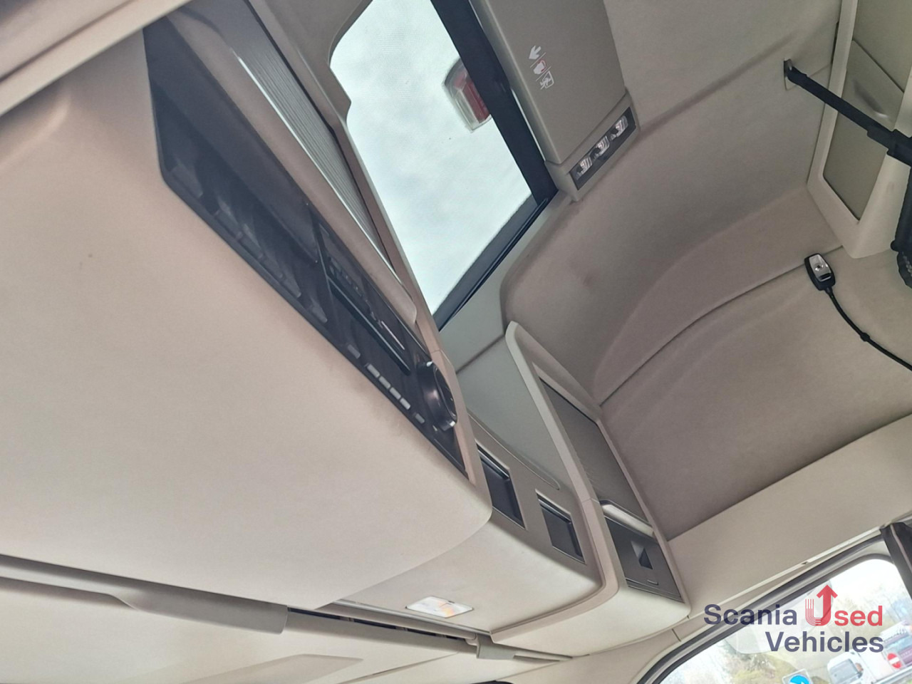 VOLVO FH 500 Lowliner Euro 6 TUV NEU !! - Tegljač: slika 2 VOLVO FH 500 Lowliner Euro 6 TUV NEU !! - Tegljač: slika 2
