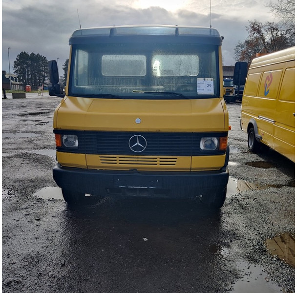 Mercedes-Benz 609 - Kamion za prevoz automobila: slika 2 Mercedes-Benz 609 - Kamion za prevoz automobila: slika 2