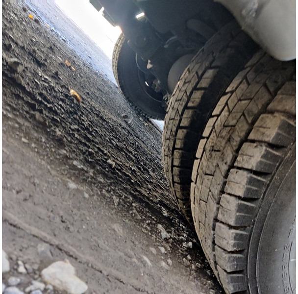 Mercedes-Benz 818 - Kamion sa zatvorenim sandukom: slika 5 Mercedes-Benz 818 - Kamion sa zatvorenim sandukom: slika 5