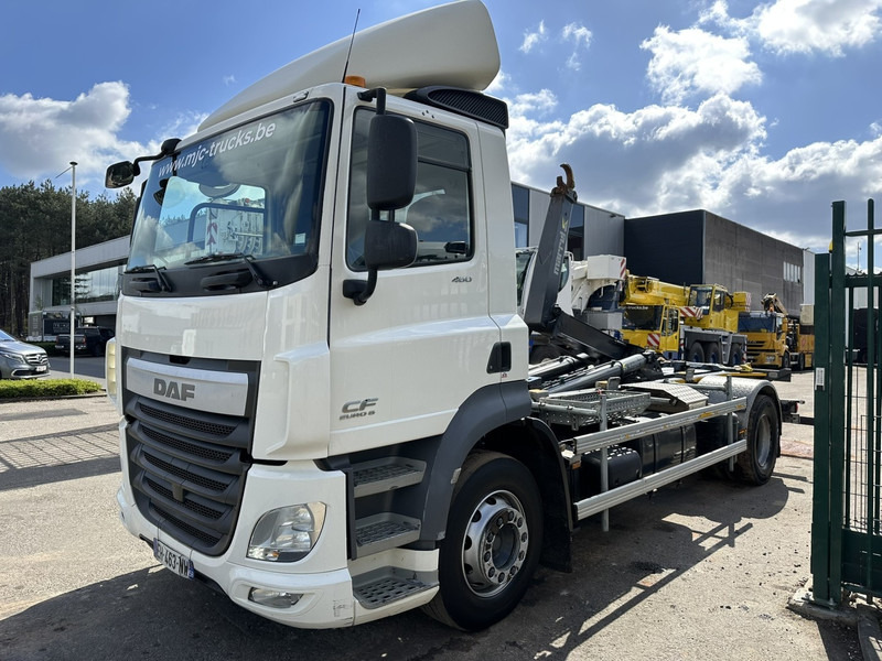 DAF CF 460 4x2 19T MARREL ABROLLKIPPER HAKEN - 5.10M + 1.30M Ausziehbarer Stoßstange - EURO 6 - 13L ENGINE - ZF AUTO - Kamion sa hidrauličnom kukom: slika 3 DAF CF 460 4x2 19T MARREL ABROLLKIPPER HAKEN - 5.10M + 1.30M Ausziehbarer Stoßstange - EURO 6 - 13L ENGINE - ZF AUTO - Kamion sa hidrauličnom kukom: slika 3
