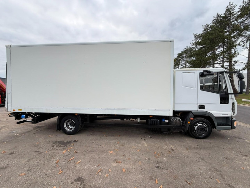 Iveco EUROCARGO 80E18 CLOSED BOX 6m00 x 2m49 x 2m37 - EURO 5 - *176.000km* - TAILLIFT - MANUAL - BE TRUCK - Kamion sa zatvorenim sandukom: slika 4 Iveco EUROCARGO 80E18 CLOSED BOX 6m00 x 2m49 x 2m37 - EURO 5 - *176.000km* - TAILLIFT - MANUAL - BE TRUCK - Kamion sa zatvorenim sandukom: slika 4