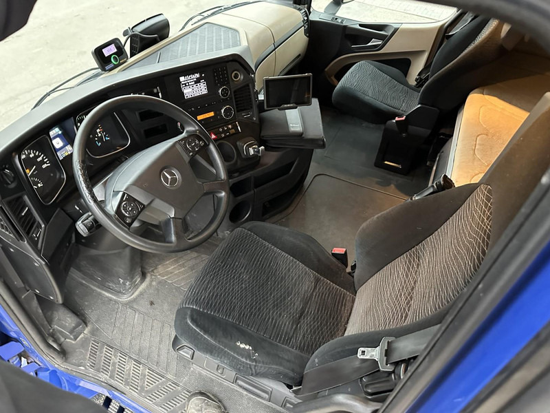 Kamion sa dizalicom Mercedes-Benz Actros 2645 6x2 105m³ JUMBO + RETARDER + CRANE PALFINGER PK 19.001 SLD (4x) + RADIO - *FULL AIR* - FRIGO - EURO 6 - SAF AXLES - BELGIAN TRUCK: slika 7 Kamion sa dizalicom Mercedes-Benz Actros 2645 6x2 105m³ JUMBO + RETARDER + CRANE PALFINGER PK 19.001 SLD (4x) + RADIO - *FULL AIR* - FRIGO - EURO 6 - SAF AXLES - BELGIAN TRUCK: slika 7