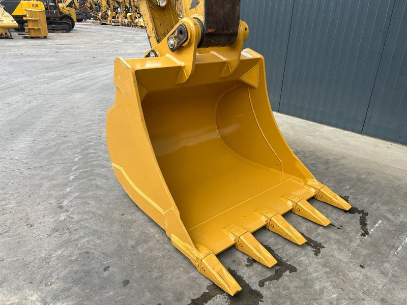 Bager guseničar Cat 320D L: slika 12