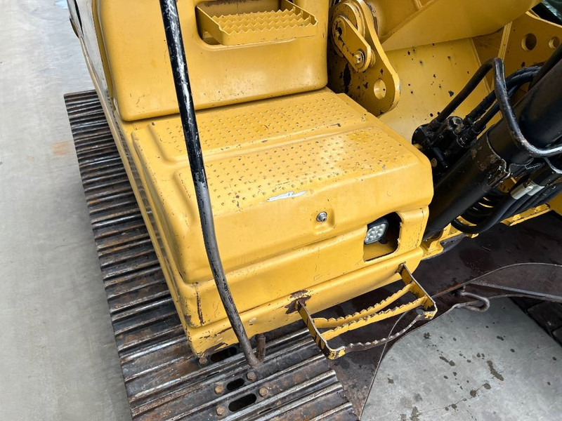 Bager guseničar Cat 320D L: slika 15