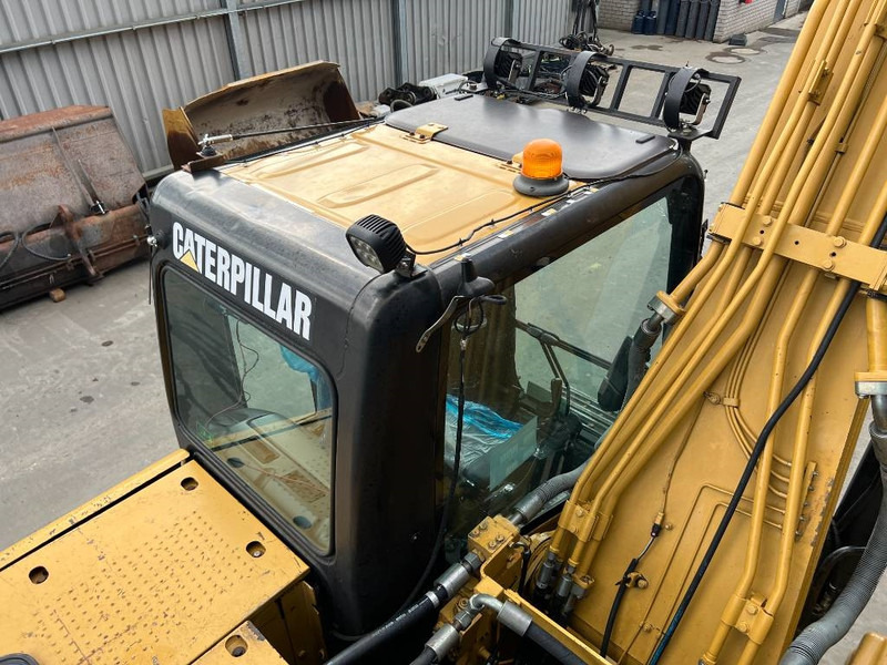 Bager guseničar Cat 320D L: slika 20