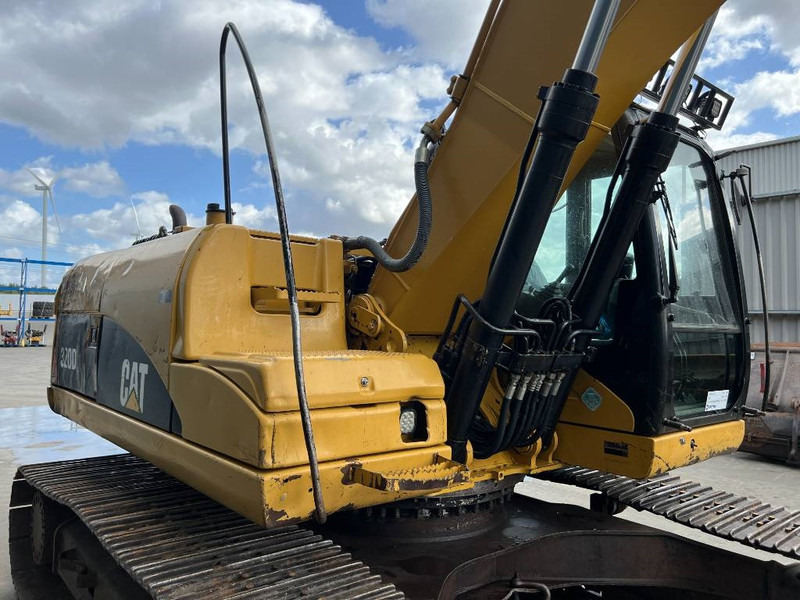 Bager guseničar Cat 320D L: slika 10