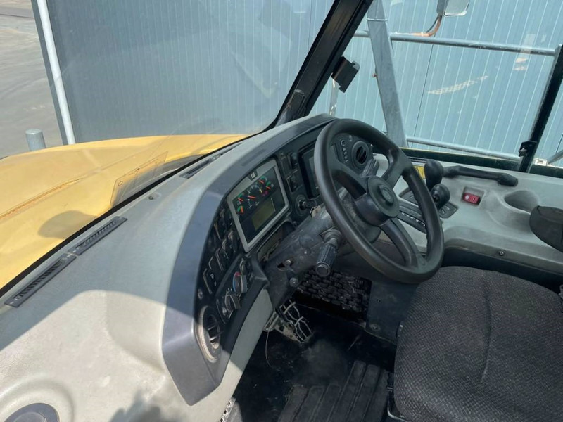 Zglobni kiper Cat 735 | 735B: slika 17