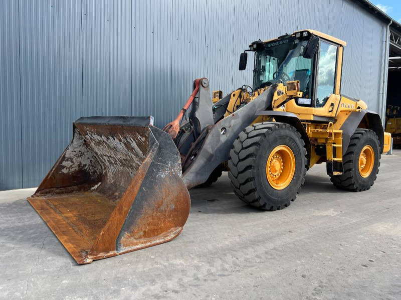 Volvo L90F - Utovarivač točkaš: slika 1 Volvo L90F - Utovarivač točkaš: slika 1