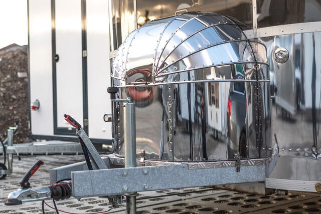 Airstream Catering Trailer | IN STOCK - Prikolica za hrane: slika 2 Airstream Catering Trailer | IN STOCK - Prikolica za hrane: slika 2