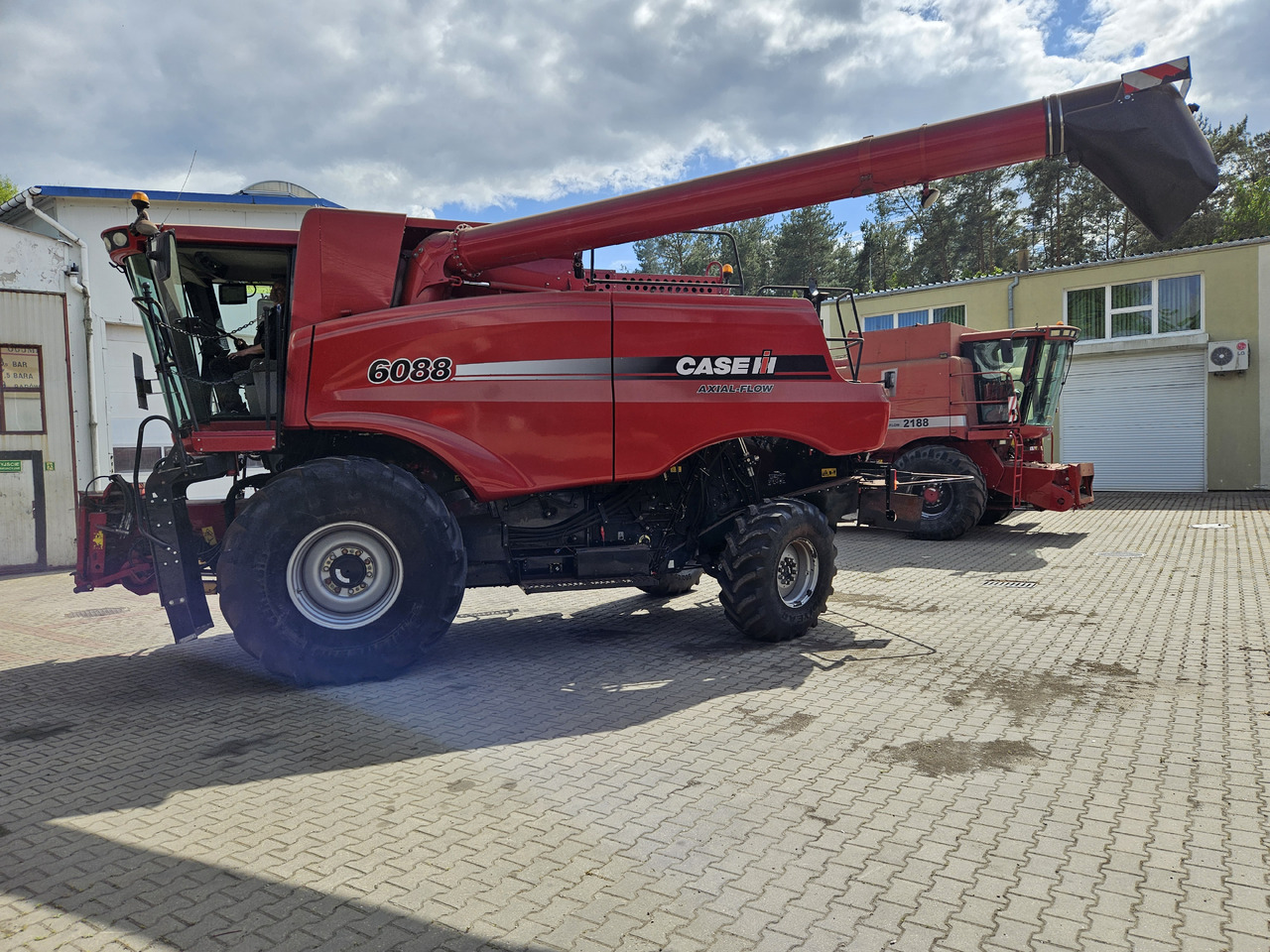 Case 6088 - Kombinovani kombajn: slika 3 Case 6088 - Kombinovani kombajn: slika 3