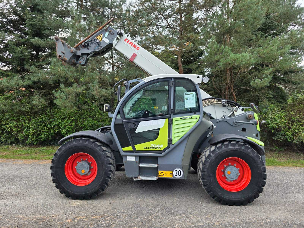 Claas Scorpion 7044 - Teleskopski upravljač: slika 3 Claas Scorpion 7044 - Teleskopski upravljač: slika 3