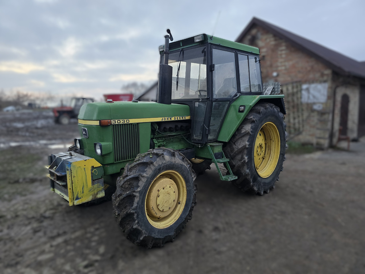 JOHN DEERE 3030E - Traktor: slika 3 JOHN DEERE 3030E - Traktor: slika 3