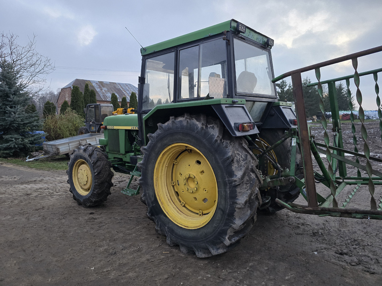 JOHN DEERE 3030E - Traktor: slika 5 JOHN DEERE 3030E - Traktor: slika 5