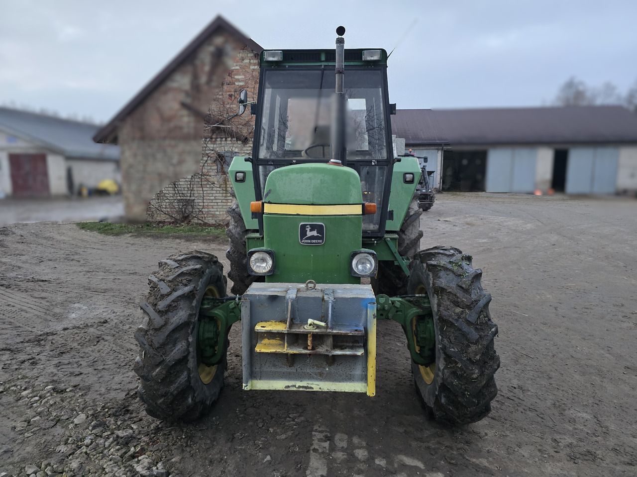 JOHN DEERE 3030E - Traktor: slika 2 JOHN DEERE 3030E - Traktor: slika 2