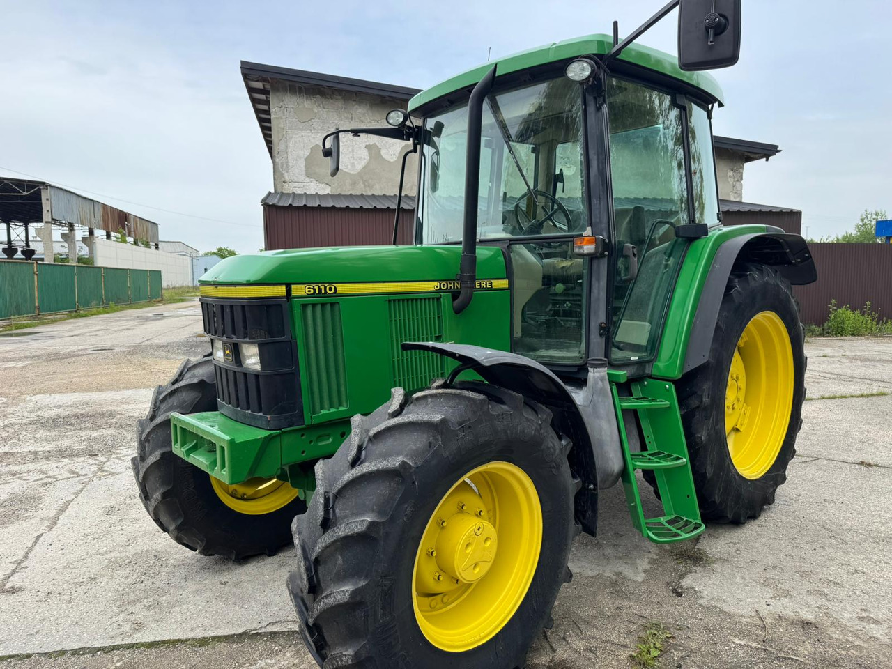 JOHN DEERE 6110 - Traktor: slika 2 JOHN DEERE 6110 - Traktor: slika 2