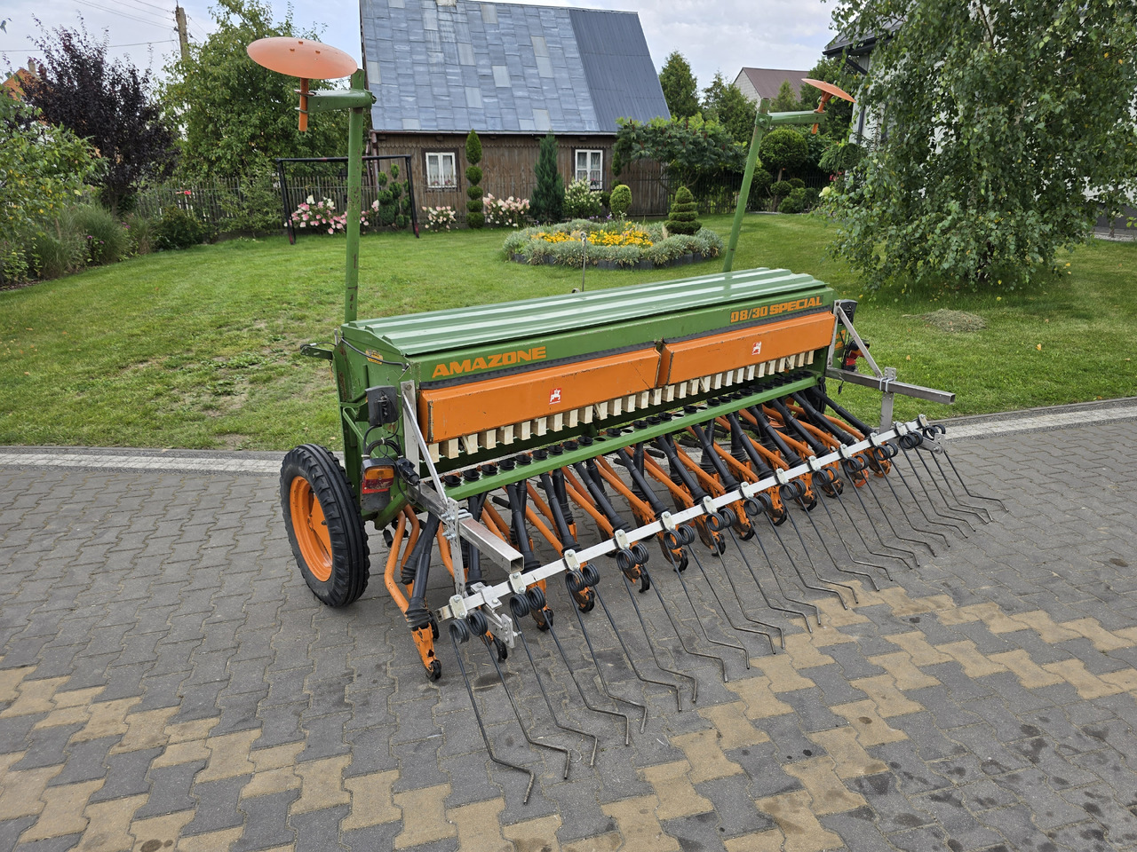 Amazone D8/30 SPECIAL - Oprema za setvu: slika 1 Amazone D8/30 SPECIAL - Oprema za setvu: slika 1