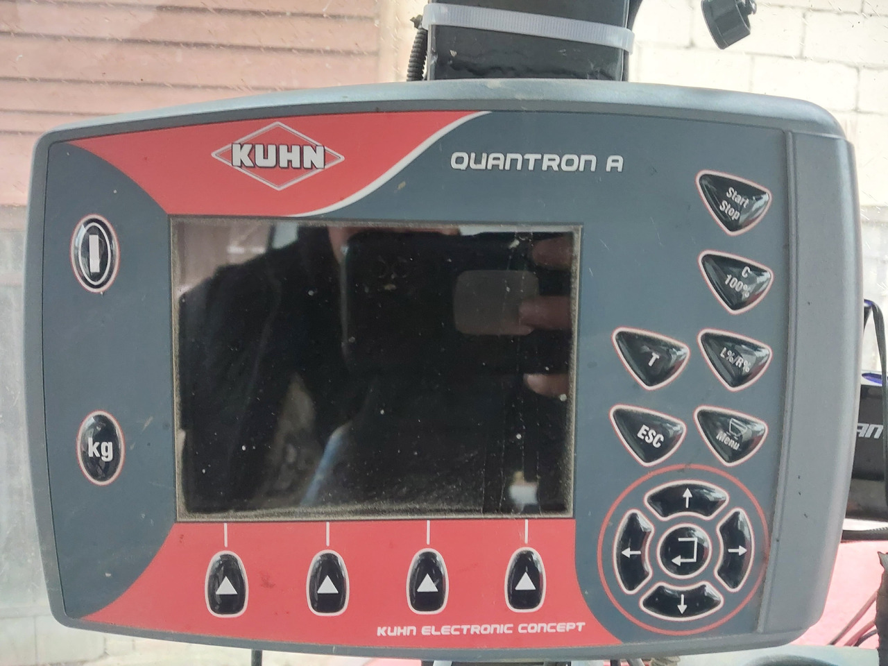 Kuhn RAUCH AXIS 30.1 - Rasipač veštačkog đubriva: slika 2 Kuhn RAUCH AXIS 30.1 - Rasipač veštačkog đubriva: slika 2