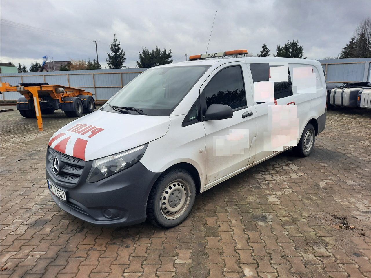 Automobil mercedes-benz Vito: slika 1