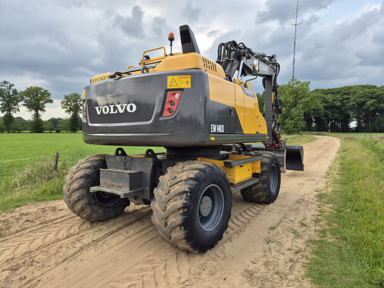 VOLVO EW 140 D - Bager točkaš: slika 5 VOLVO EW 140 D - Bager točkaš: slika 5