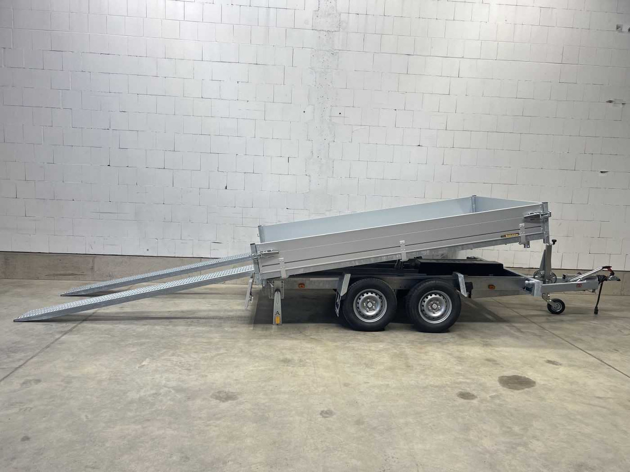 ANSSEMS KSX 2500.305x178 E Rampen Stüt Dreiseitenkipper - Prikolica istovarivača: slika 2 ANSSEMS KSX 2500.305x178 E Rampen Stüt Dreiseitenkipper - Prikolica istovarivača: slika 2