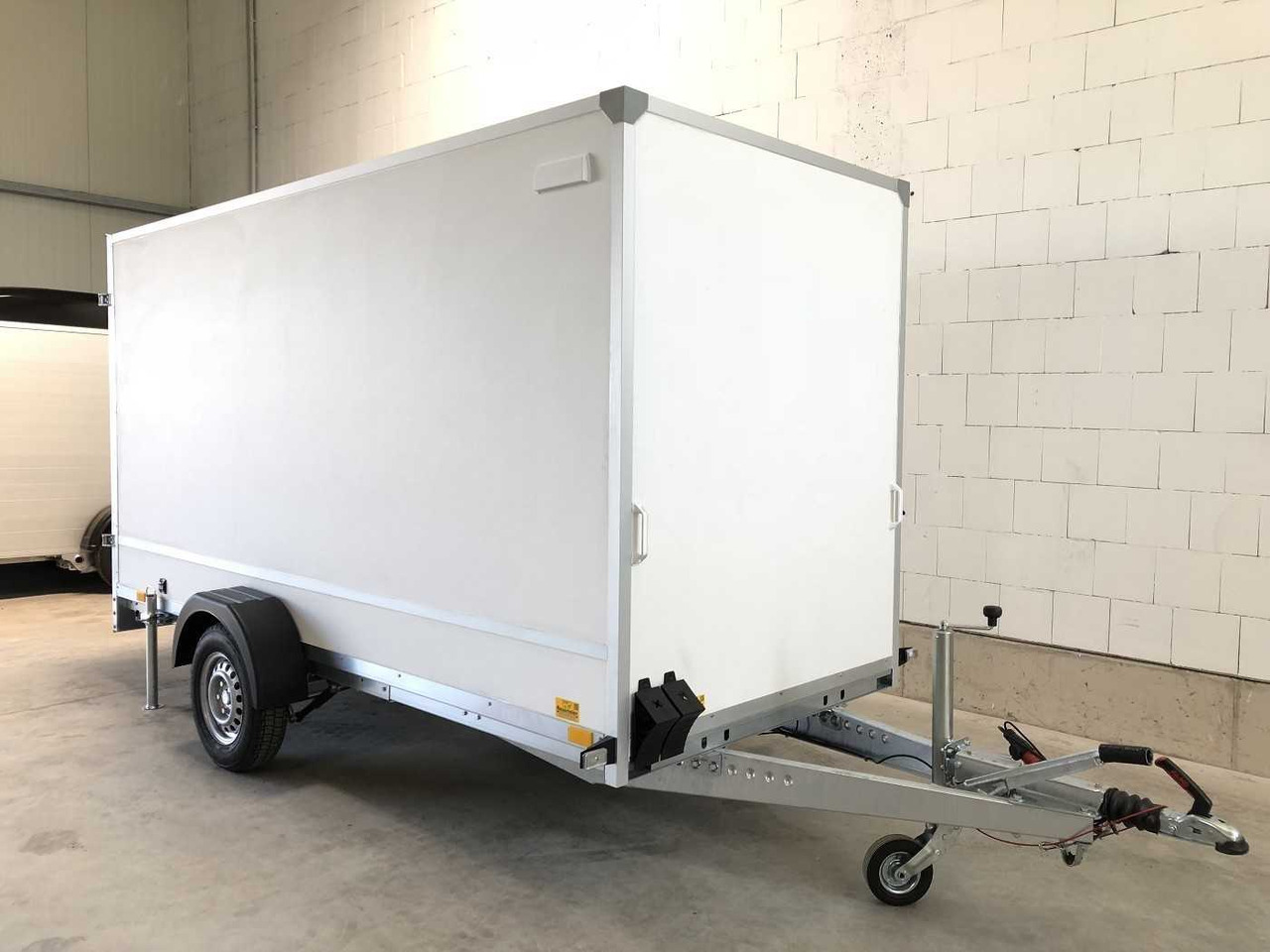 BLYSS F15336HD Kofferanhänger - Prikolica sa zatvorenim sandukom: slika 2 BLYSS F15336HD Kofferanhänger - Prikolica sa zatvorenim sandukom: slika 2