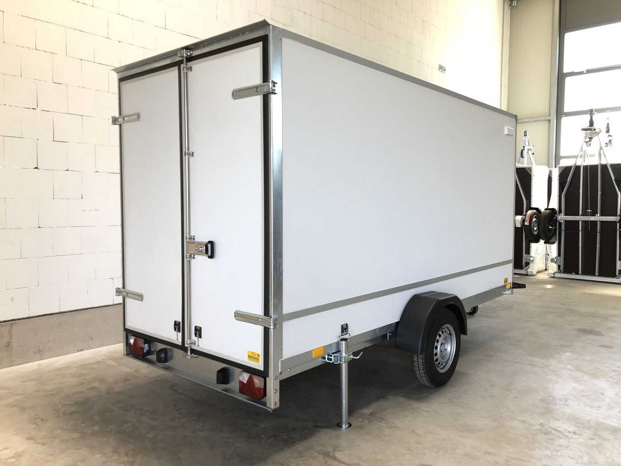 BLYSS F15336HD Kofferanhänger - Prikolica sa zatvorenim sandukom: slika 3 BLYSS F15336HD Kofferanhänger - Prikolica sa zatvorenim sandukom: slika 3