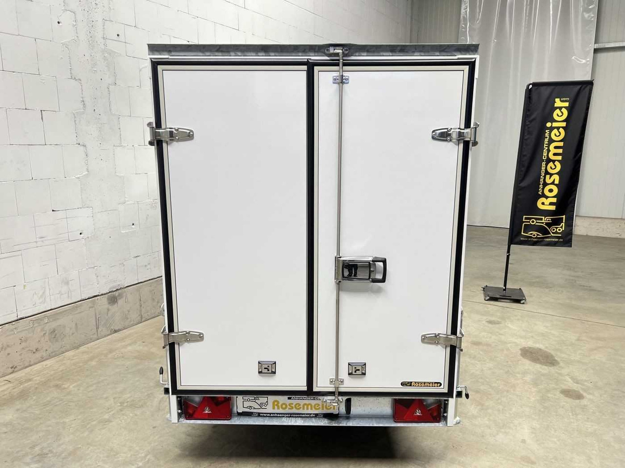 BLYSS FS1326/150HL Kofferanhänger - Prikolica sa zatvorenim sandukom: slika 3 BLYSS FS1326/150HL Kofferanhänger - Prikolica sa zatvorenim sandukom: slika 3