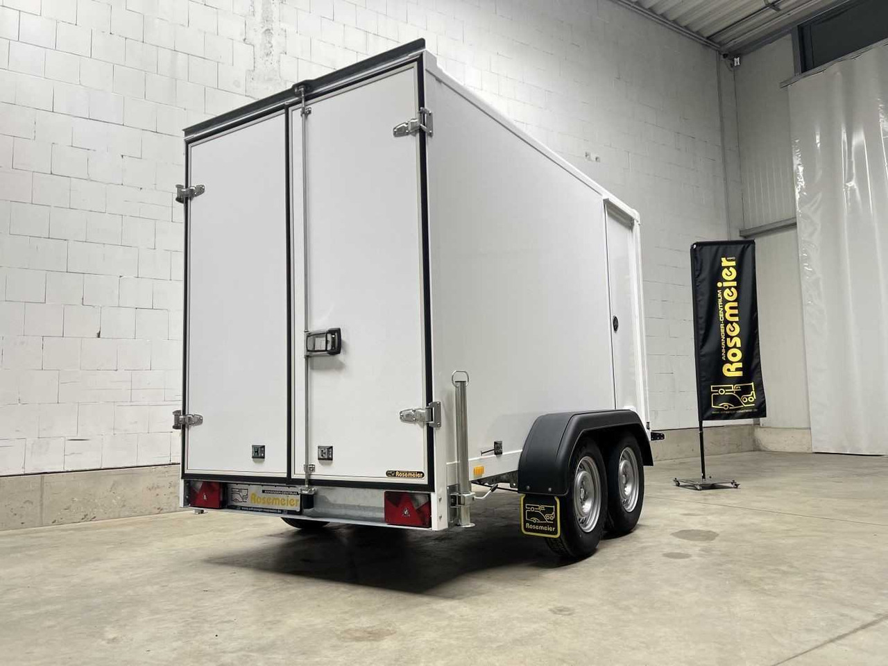 BLYSS FS2730/180HTL Tür Kofferanhänger - Prikolica sa zatvorenim sandukom: slika 4 BLYSS FS2730/180HTL Tür Kofferanhänger - Prikolica sa zatvorenim sandukom: slika 4