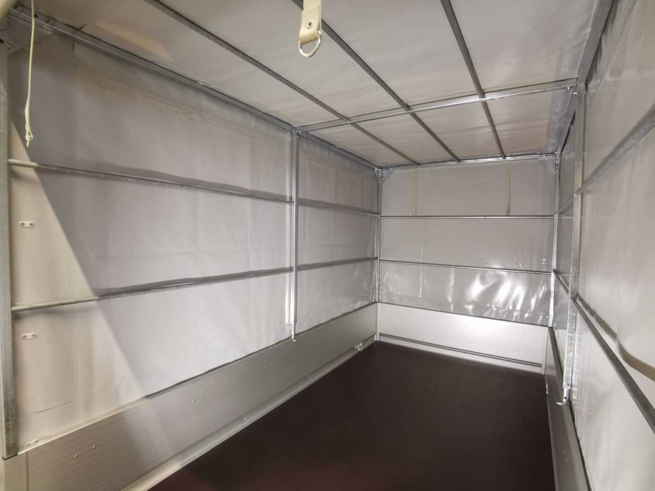 Novu Prikolica za automobil BOECKMANN TL-AL 2513/135 Eco XXL Plane Kastenanhänger gebr: slika 18 Novu Prikolica za automobil BOECKMANN TL-AL 2513/135 Eco XXL Plane Kastenanhänger gebr: slika 18