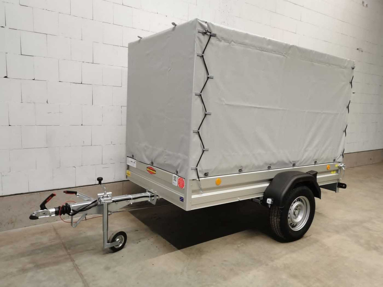 Novu Prikolica za automobil BOECKMANN TL-AL 2513/135 Eco XXL Plane Kastenanhänger gebr: slika 15 Novu Prikolica za automobil BOECKMANN TL-AL 2513/135 Eco XXL Plane Kastenanhänger gebr: slika 15