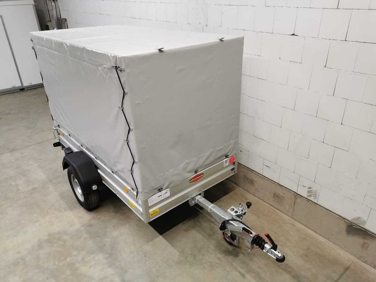 Novu Prikolica za automobil BOECKMANN TL-AL 2513/135 Eco XXL Plane Kastenanhänger gebr: slika 22 Novu Prikolica za automobil BOECKMANN TL-AL 2513/135 Eco XXL Plane Kastenanhänger gebr: slika 22