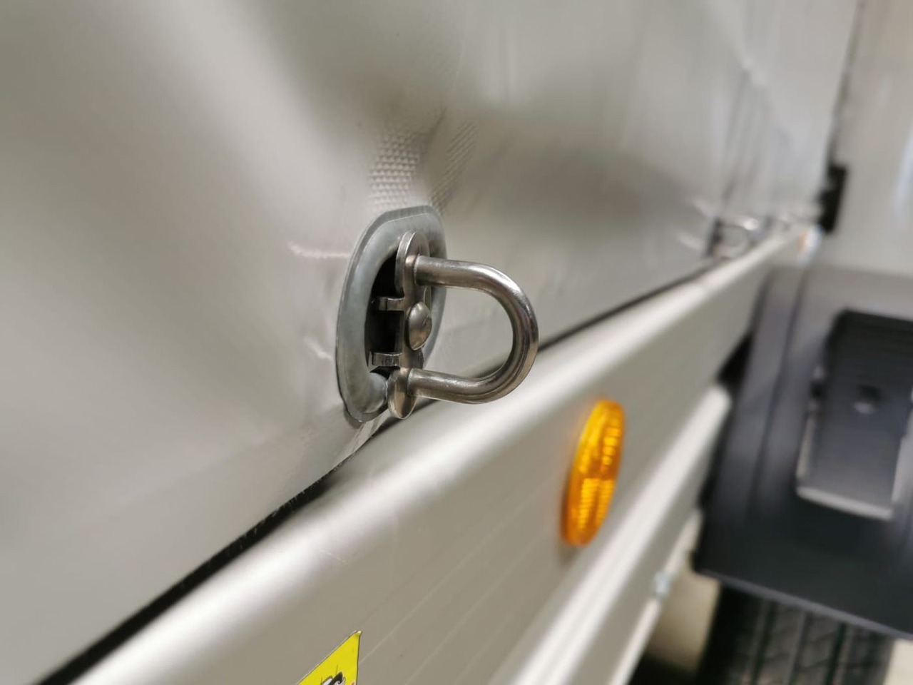 Novu Prikolica za automobil BOECKMANN TL-AL 2513/135 Eco XXL Plane Kastenanhänger gebr: slika 8 Novu Prikolica za automobil BOECKMANN TL-AL 2513/135 Eco XXL Plane Kastenanhänger gebr: slika 8