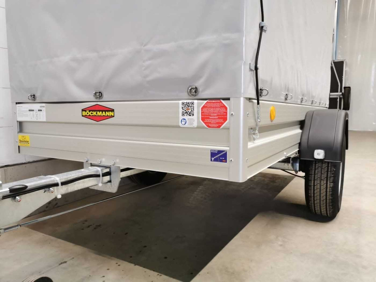 Novu Prikolica za automobil BOECKMANN TL-AL 2513/135 Eco XXL Plane Kastenanhänger gebr: slika 14 Novu Prikolica za automobil BOECKMANN TL-AL 2513/135 Eco XXL Plane Kastenanhänger gebr: slika 14