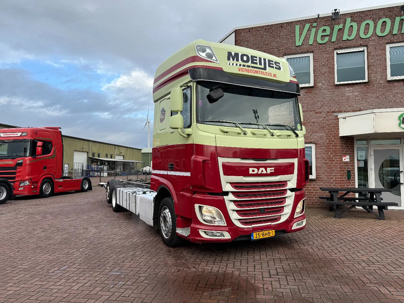 DAF XF 460 XF460 6X2 SCC EURO6 CHASSIS - HOLLAND TRUCK - SMART TACHO -TOP CONDITION!!!! - Kamion sa golom šasijom i zatvorenom kabinom: slika 1 DAF XF 460 XF460 6X2 SCC EURO6 CHASSIS - HOLLAND TRUCK - SMART TACHO -TOP CONDITION!!!! - Kamion sa golom šasijom i zatvorenom kabinom: slika 1